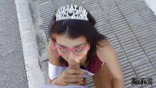 Kitty Love gives nice blowjob in POV