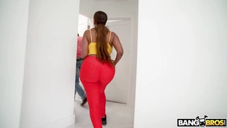 Yum Thee Boss caught Jay Bangher masturbating