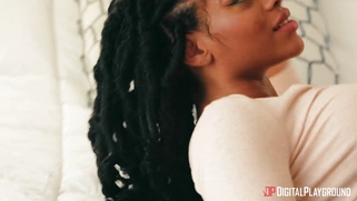 Aila Donovan and Halle Hayes are kissing