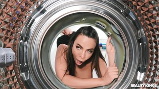 MILF Luna Star gets her pussy drilled doggystyle