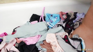 Eva Alvarez is sucking Xander Corvus' cock