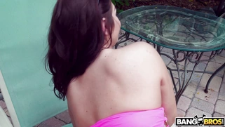 Vivian Taylor shows off her big butt poolside