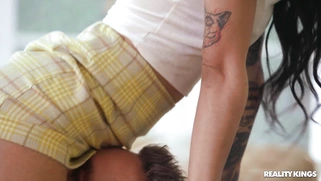 Nina Pink sat on Van Wylde's face and got her pussy licked