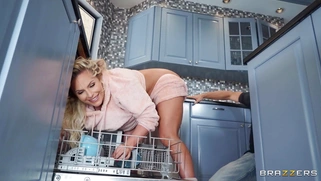 Phoenix Marie gets her pussy fucked by Johnny Castle