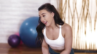 Paige Owens gets her pussy licked by Whitney Wright