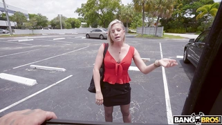 Blonde mom Kaylynn Keys is getting picked up on the street