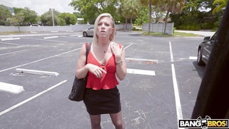 Blonde mom Kaylynn Keys is getting picked up on the street