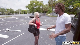 Blonde mom Kaylynn Keys is getting picked up on the street