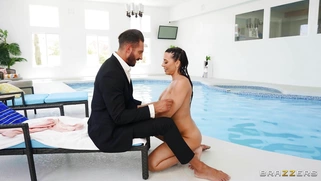 MILF Rachel Starr is sucking Quinton James' cock