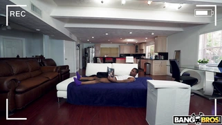 Xxlayna Marie is spying on Damion Dayski jerking his BBC