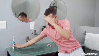 Mini Stallion gets her shaved pussy licked by Johnny Love