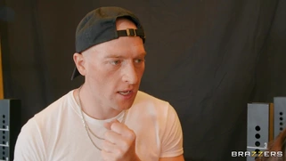 Antonella La Sirena and Zac Wild have fun in the gym