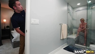 Busty Casca Akashova takes the shower