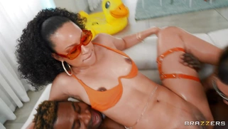 Amethyst Banks, Keira Croft and Jax Slayher in anal 3way fuckfest