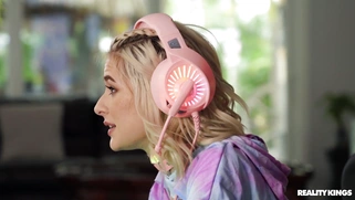 Jessie Saint gets her pussy licked by Danny Steele