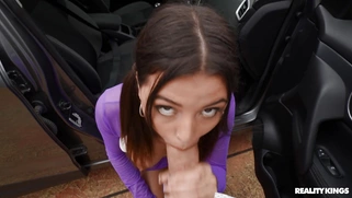 Camila Palmer is sucking Potro De Bilbao's cock
