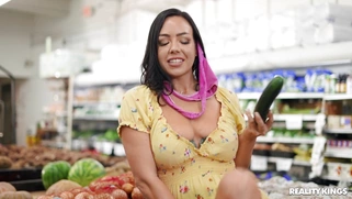 Jimmy Michaels is playing with Kitten Latenight's big tits