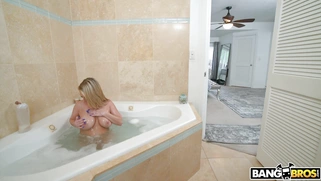 Busty mom Quinn Waters is taking the bath