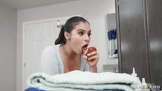 Violet Starr is fucking her pussy with the dildo