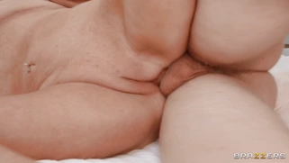 Payton Hall gets her shaved pussy slammed by Jimmy Michaels in spoon