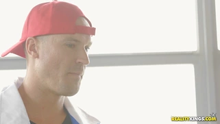 Sean caught 4 new picahoes and choosed the best twerker Kelsi Monroe