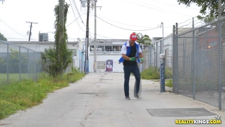 Sean caught 4 new picahoes and choosed the best twerker Kelsi Monroe