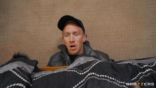 Nicole Doshi has the nice time with the fucking machine