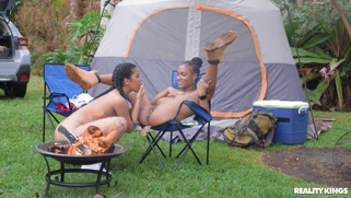 Sarai Minx gets her pussy licked and fingered by Maya Farrell