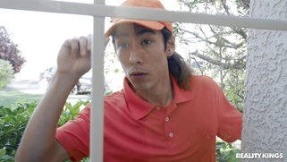 Nicole Kitt gets her trimmed pussy licked by Kylie Rocket