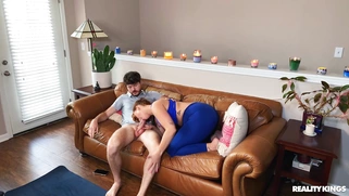 MILF Siri Dahl gives blowjob to Liam Lilly