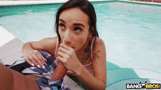 Gaby Ortega is sucking Peter Fitzwell's cock in the pool