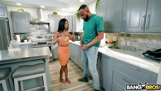 Ada Vera is sucking BBC in the kitchen