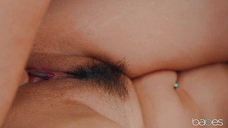 Ella Knox gets her trimmed pussy slammed in spoon