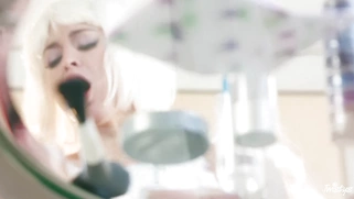 Riley Reid rides hard prick with her trimmed pussy