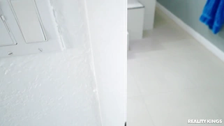 Josie Tucker takes the bath and shows off her ass