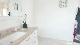 Antonella La Sirena is riding Lucky Fate in the toilet