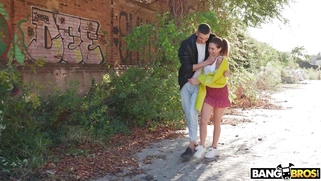 Andrea Lapiedra is sucking big cock and licking balls outdoors