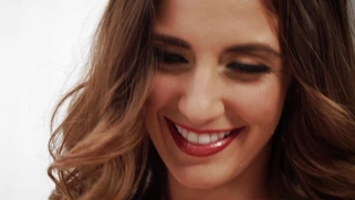 Layla London gives her patient a soapy handjob