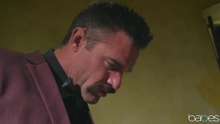 Blonde Jessa Rhodes is sucking cock and licking balls