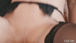 MILF Julia De Lucia rides hard prick with her shaved pussy