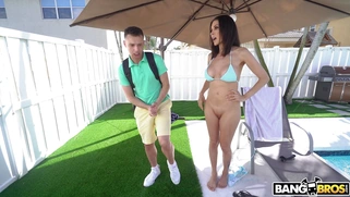 Shay Sights is dildoing her asshole poolside