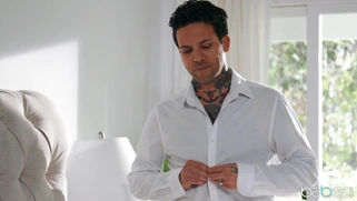 Azul Hermosa got her pussy eaten by Small Hands