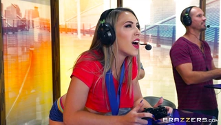 Sexy player Kimber Lee seduces Sean by flashing her tits