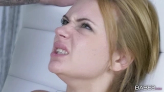 Emily Thorne gets her shaved pussy nailed in missionary