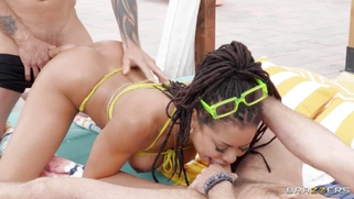 Kira Noir gets her pussy and mouth fucked outdoors