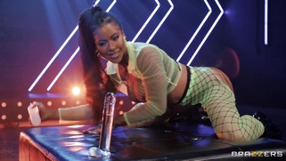 Kira Noir is preparing her anus for an action with dildo