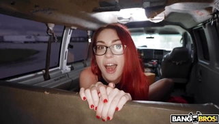 Leo Babe shakes her ass on black monster cock