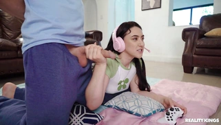 Mandy Muse is sucking Oliver Flynn's cock