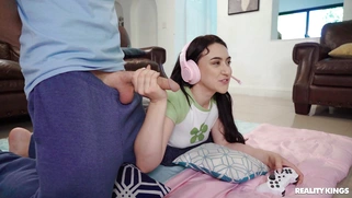 Mandy Muse is sucking Oliver Flynn's cock