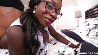 Big ass ebony whore Vickie Starxxx taking long white prick